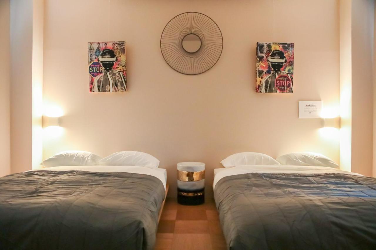 D3 Hotel Gallery3 Осака Екстериор снимка